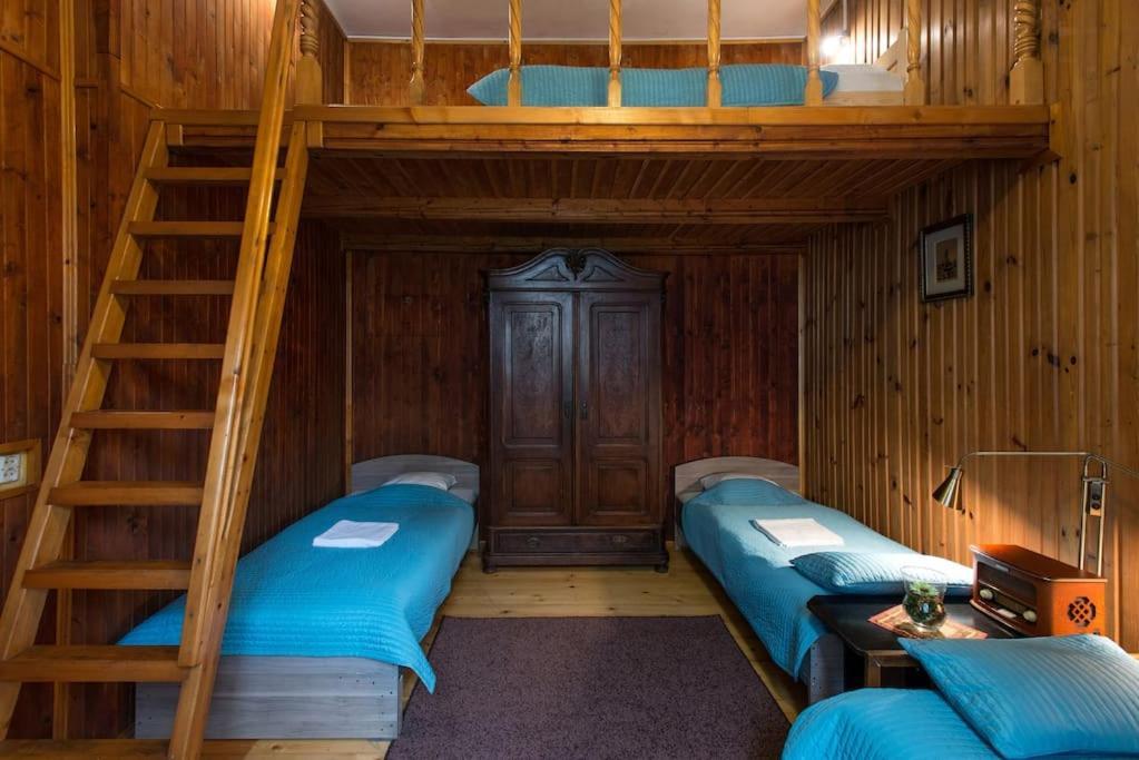 Big Cosy Retro Apt, Free Parking, 15Min Oldtown & Kazimierz - By Homelike Krakow — Photos 2